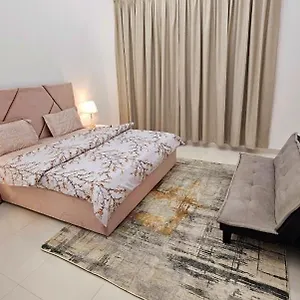 Deluxe Near Airport Homestay Dubai